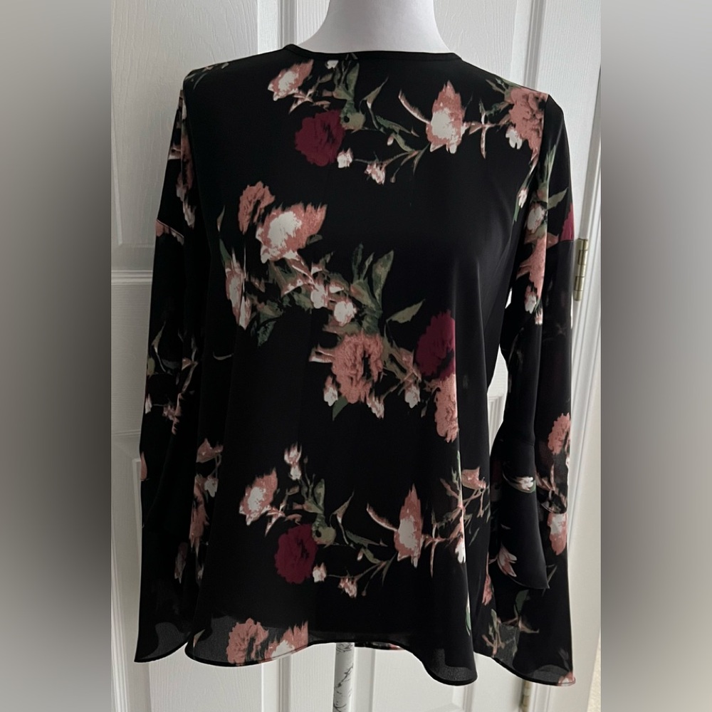 Vince Camuto Long Sleeve Floral Top - Size Small